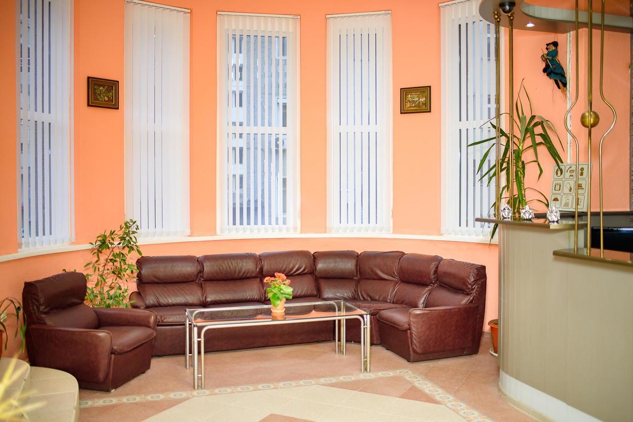 Family Hotel Varna Exterior photo