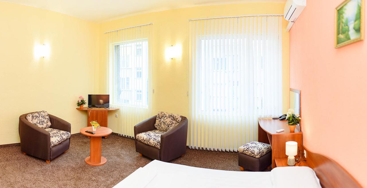 Family Hotel Varna Exterior photo