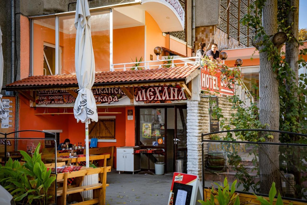 Family Hotel Varna Exterior photo